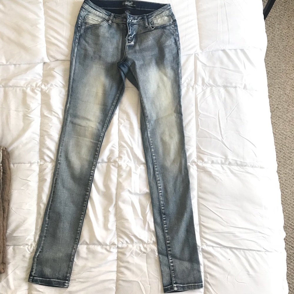 Alloy Stretch Skinny Jeans-Acid wash